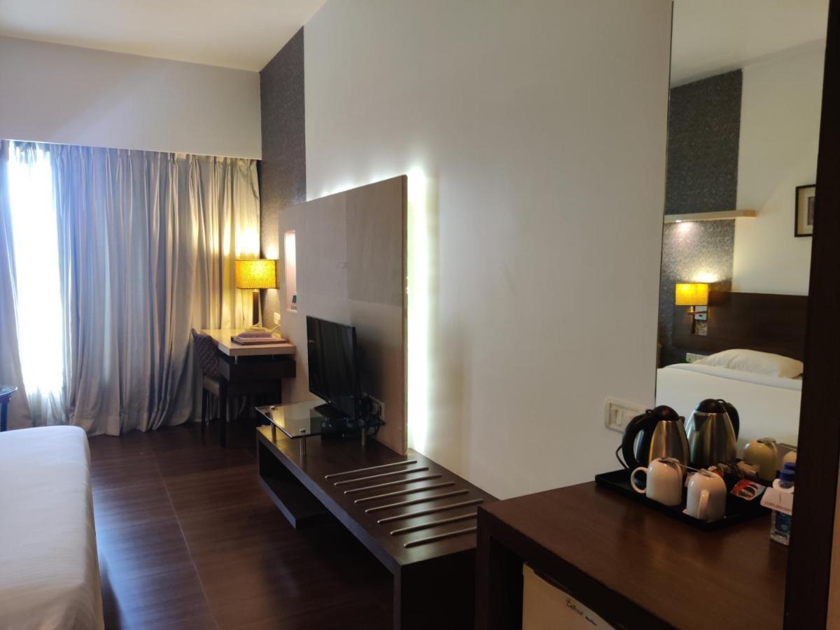Hotel Satkar Residency Thane Extérieur photo